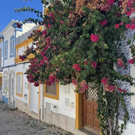 Dom wakacyjny Rustic House With 2 Pools In A Monastery