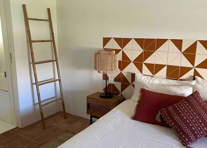 Сasa de vacaciones Rustic House With 2 Pools In A Monastery