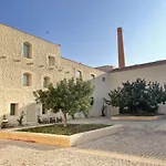 Rustic House With 2 Pools In A Monastery Casa vacanze