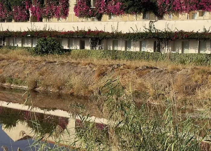 Rustic House With 2 Pools In A Monastery Vakantiehuis